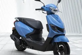 新车｜7580元起 新款铃木let's小海豚上市 小型平踏板/电喷系统升级图片