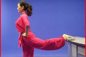 训练压腿动作要注意些什么？图片