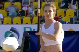 波兰21岁撑杆跳女神，天赋高身材好，看一眼就心动，该国美女多图片