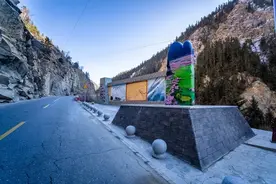 为什么有人花2小时走国道，也不愿花1小时走高速？我被上了一课图片