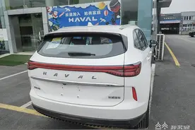 没有合格证无法上牌 新购车竟成了摆设|解忧帮图片