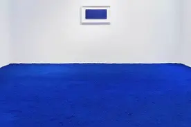 克莱因蓝，风靡时尚圈60年的“老网红”图片