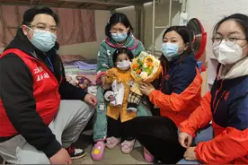 2岁女童坠落摔断肠管命悬一线，11.3万余元善款救助重燃生命希望图片