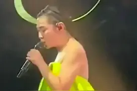 53岁的刘若英，“离开”7年，归来后依旧是顶流般的存在图片