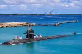 澳大利亚反华冲第一线；歼11战机夜奔5000公里，跨区演训建立威慑图片