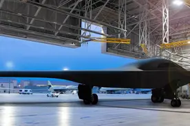 美国B-21轰炸机无法抵近中国，实力被夸大，解放军完全可以应对图片