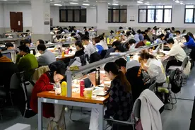 疫情下，500万考研生跟新冠赛跑：有人考前高烧，有人无奈放弃图片