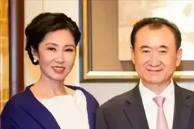 主持人问王健林：男人有钱后就去包二奶，他的回答，让所有人敬佩图片