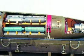 可怕的电磁脉冲武器，城市大停电汽车全趴窝，航母会沦为废铁吗？图片