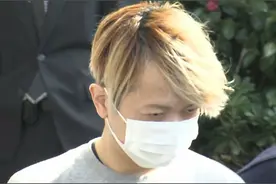 日本一男因向女学生提供玩偶作为“报答”，并进行淫秽行为被逮捕图片