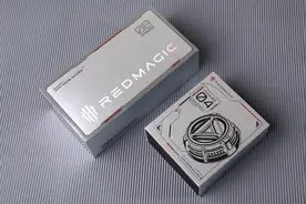 要性能还要标新立异？你确实该看看红魔8 Pro+银色版图片