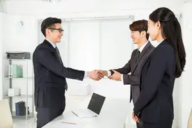 运城市盐湖区人民法院2022年公开招聘司法辅助人员补充公告图片