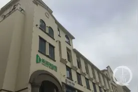 央视3·15晚会曝光的云南两玉石直播间已关停，市场监管调查涉事商家图片