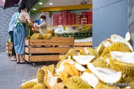 街边卖榴莲的套路揭秘，29.9看起来很便宜，实际赚你150%啊图片