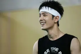 专辑销量榜：周杰伦仅排第三，蔡徐坤《迷》难超越，肖战稳占第一图片