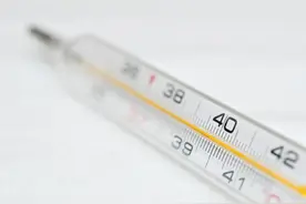 人的正常体温是多少？发烧超过40℃会怎么样？望周知图片