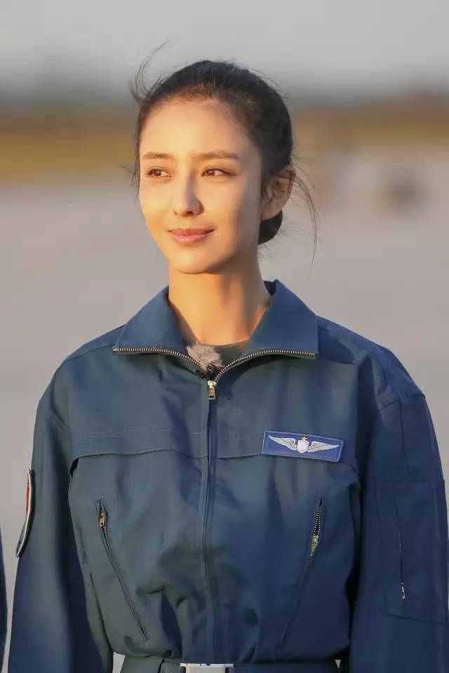 "人生赢家"沈梦辰:住2亿豪宅请4个保姆,年仅30身价超10亿