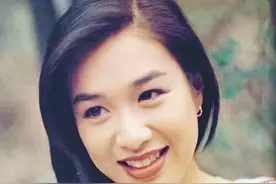 钟丽缇：我看到李连杰穿着西装，我看到他的飞刀，他的飞刀很厉害图片