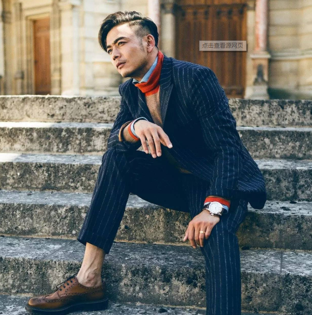 《发展》中饰演罗天阳,同年在抗日剧《生死线》中饰演四道风