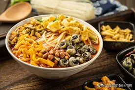 螺蛳粉的“蛳”正确发音是哪个？是“si”还是“shi”？图片