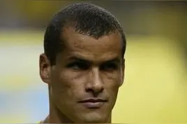 孤峰天王——里瓦尔多图片