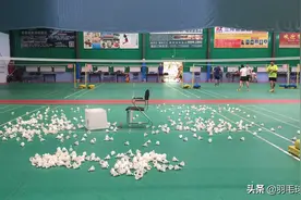 羽毛球步法快速启动窍门是什么？图片