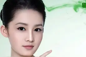 中老年女性洗完澡后，坚持三个好习惯，皮肤会越来越白嫩图片
