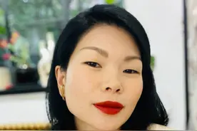 网友留言“眯眯眼”恶评！模特吕燕发自拍怒怼：这年头就是爱谁谁图片