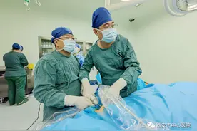 双侧乳腺八个肿块一小时全部切除，仅留5mm切口！——市中心医院普外三科乳腺微创旋切技术再上新台阶图片