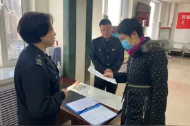 市卫健委副主任张蕾带队到120指挥中心开展春节前安全生产检查图片