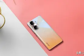 荣耀60 Pro图赏：流光四曲面 尽显对称曲面之美图片