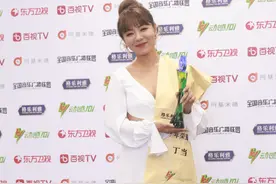 张靓颖张碧晨助阵东方风云榜30周年庆典 张杰胡夏米卡斗帅图片
