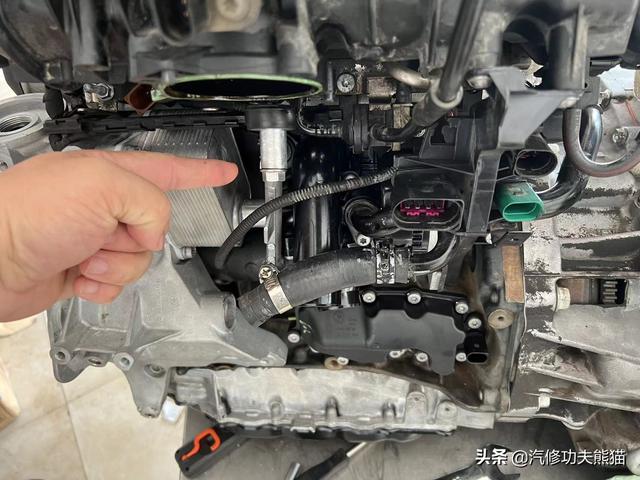 大众途观烧机油，德国工程师的设计缺陷由我们中国工匠来解决
