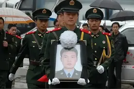 复旦研究生被困事件，付出生命的烈士，最终救出18名高学历白眼狼图片