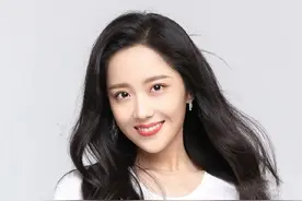 王艺瑾：甜美可爱高清写真图片