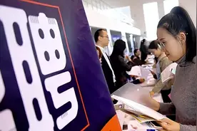 曹德旺发言惹争议：大学毕业送外卖就是没学到东西，混四年毕业了图片