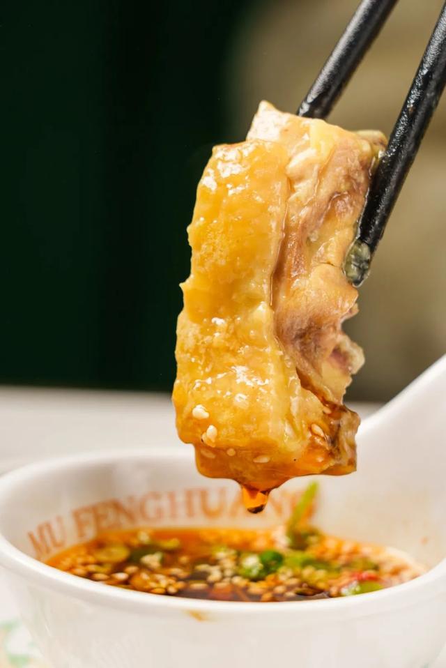 吃完榴莲可以喝花胶汤吗 2025年榴莲可以和花胶一起煲汤吗