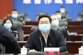 王路新春看望慰问公安民警辅警图片