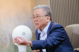 美国突然发现，歼36不是战斗机，而是战轰机！美军需退到第三岛链图片