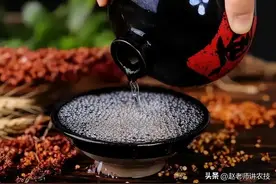 喝低度酒的都是小趴菜？低度酒与高度酒哪个更好？看看行家怎么说图片