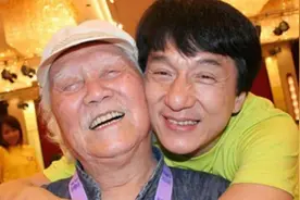成龙原名陈港生，为何儿子姓房？这其中又有怎样的故事？图片