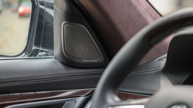 只比新车便宜100万的行政级座驾——二手宝马740Li