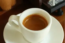 意式里，一个shot、单双份分别指多少咖啡？图片