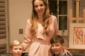19岁未婚先孕的卢森堡王妃，年轻时候的债迟早是要还的图片