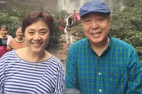 师胜杰去世3年了，妻子依然走不出思念，37年的恩爱婚姻让人泪目图片