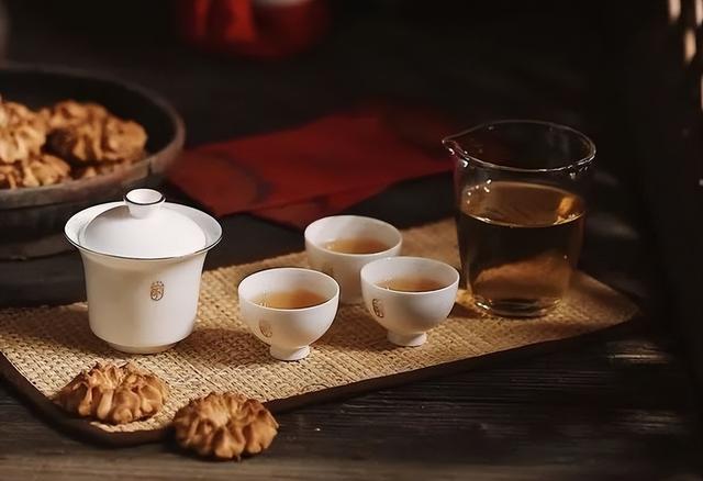 鐢鏈夐挶娌￠挶锛屽缓璁腑鑰佸勾浜猴細5鏉€滈珮閿岃尪鈥濆父鍠濓紝钀ュ吇瓒宠韩浣撳ソ