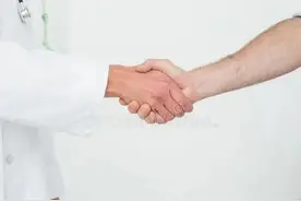 2022年高校中外合作学校的学费图片