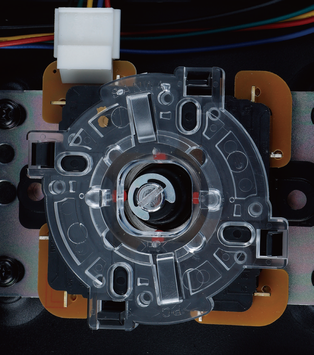 To be the king！两款游戏控制器实战《拳皇ⅩⅤ》