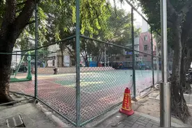 深圳光明一篮球培训机构占用居民公共资源？社区回应图片