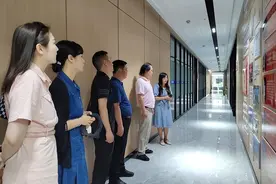 长江艺术工程职业学院艺术工程系学生实践基地挂牌图片